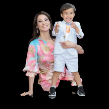 lucy liu with his son rockwell lloyd posing in front of camera during walk of fame