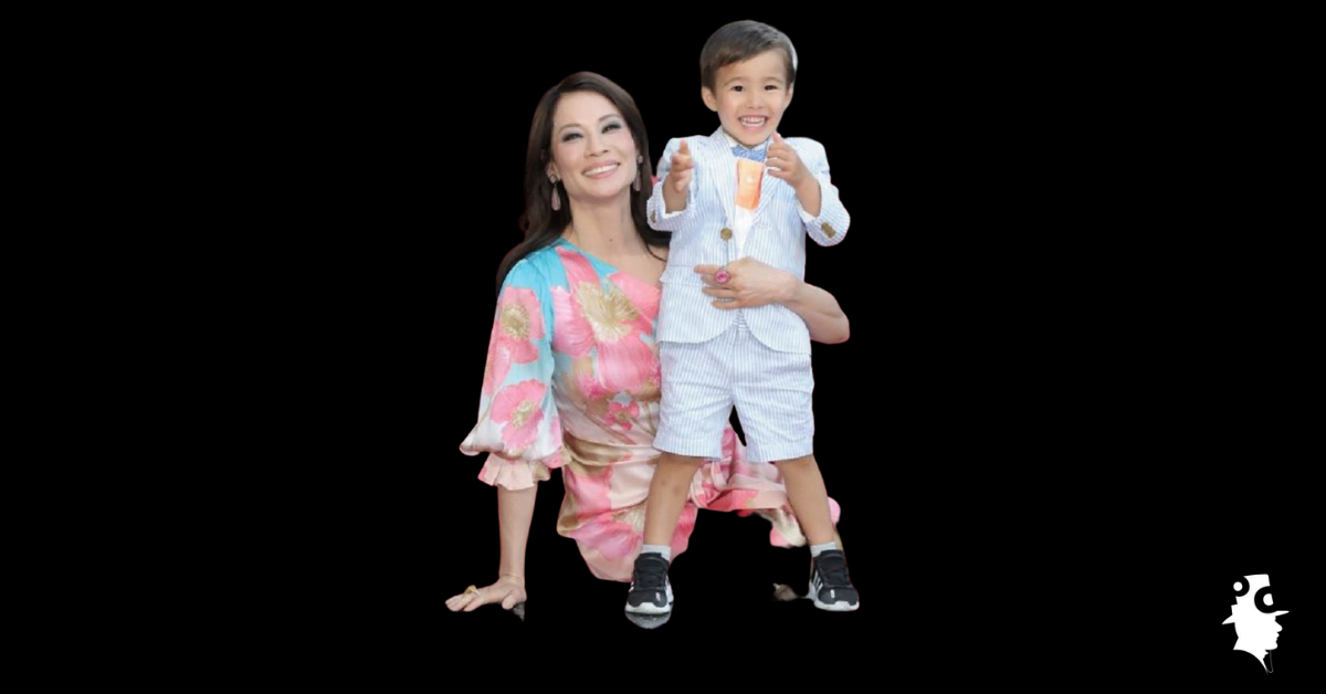 lucy liu with his son rockwell lloyd posing in front of camera during walk of fame